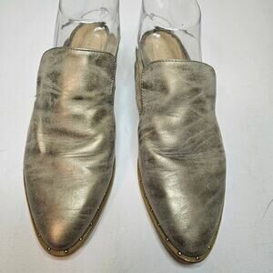 Very Volatile LA Sz8 Vegan Gold Distressed Leather slipon slippers. Flat. Boho‎